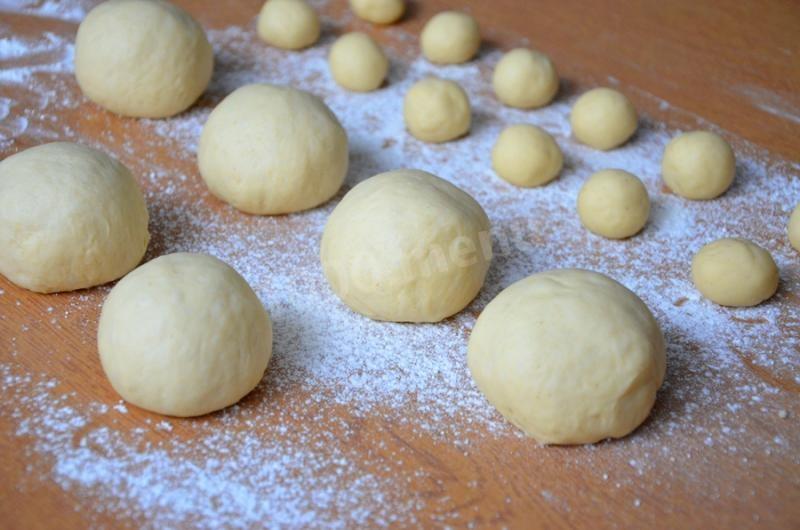 Шаг 7 приготовления Булочки Лягушки