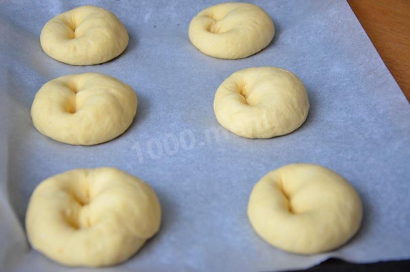 Шаг 8 приготовления Булочки Лягушки