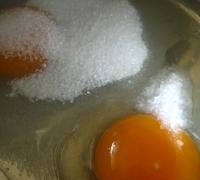 Шаг 1 приготовления Блины на разрыхлителе
