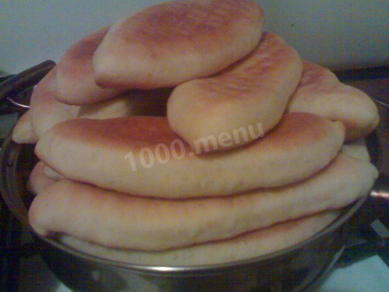 Обложка рецепта Дрожжевые пирожки с картошкой и печенью