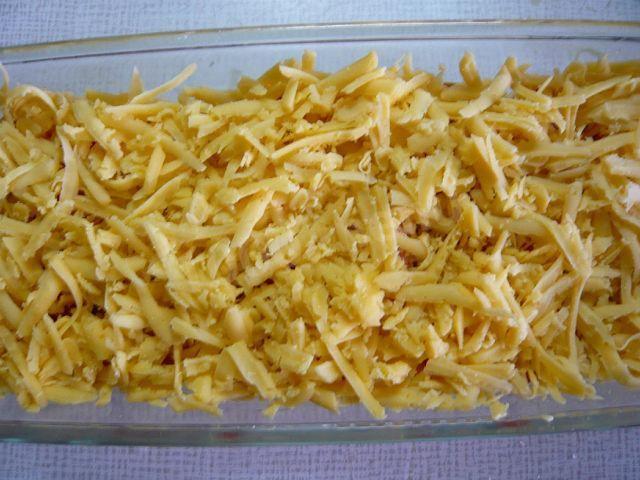 Шаг 8 приготовления Кабачковый пирог с колбасой и кабачками