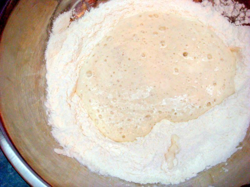 Шаг 5 приготовления Хлеб с начинкой из чеснока и зелени