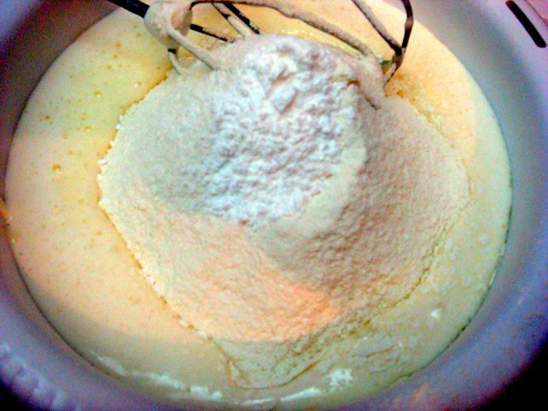 Шаг 7 приготовления Сметанные кексы с сухофруктами