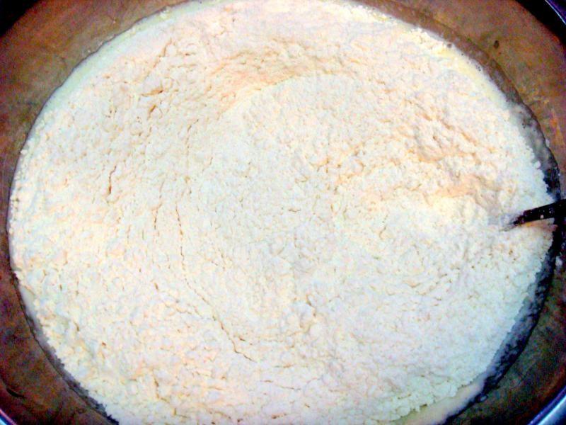 Шаг 4 приготовления Тбилисские хачапури с сыром на сковороде