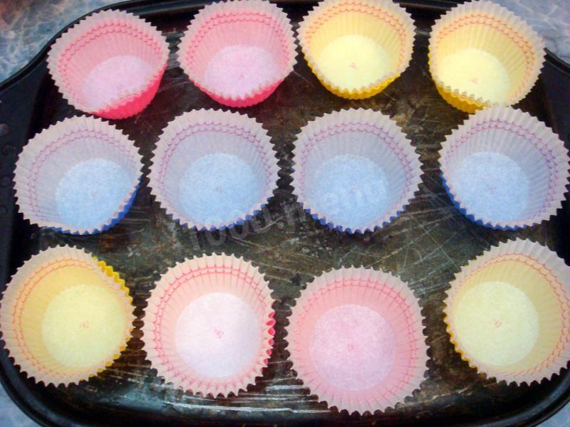 Шаг 9 приготовления Кекс с клубникой и сливочным кремом