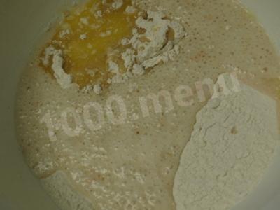 Шаг 1 приготовления Булочки с ягодами и творожной начинкой