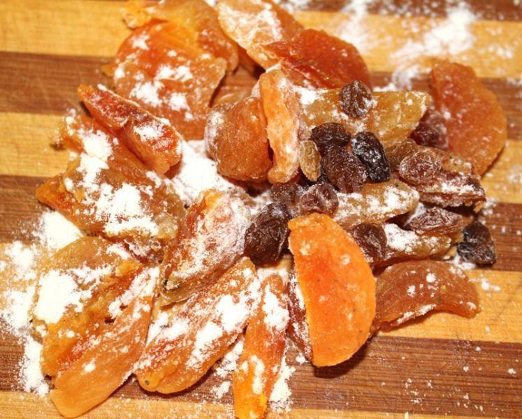 Шаг 8 приготовления Овсяный кекс с курагой