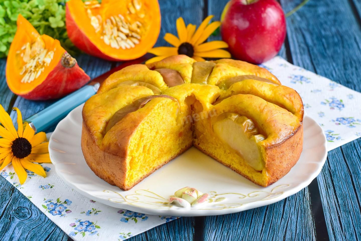 Шаг 9 приготовления Пирог с тыквой и яблоками