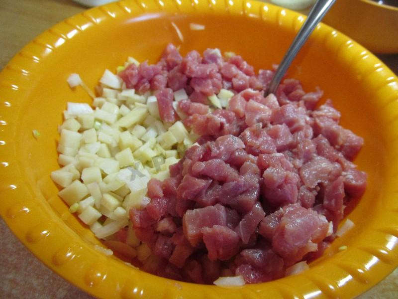Шаг 12 приготовления Пирог с мясом и картошкой в мультиварке