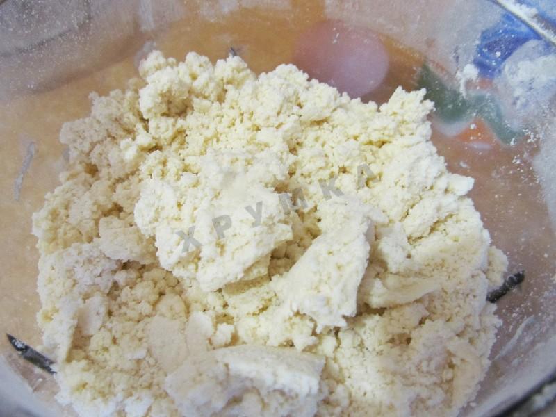 Шаг 3 приготовления Пирог с мясом и картошкой в мультиварке