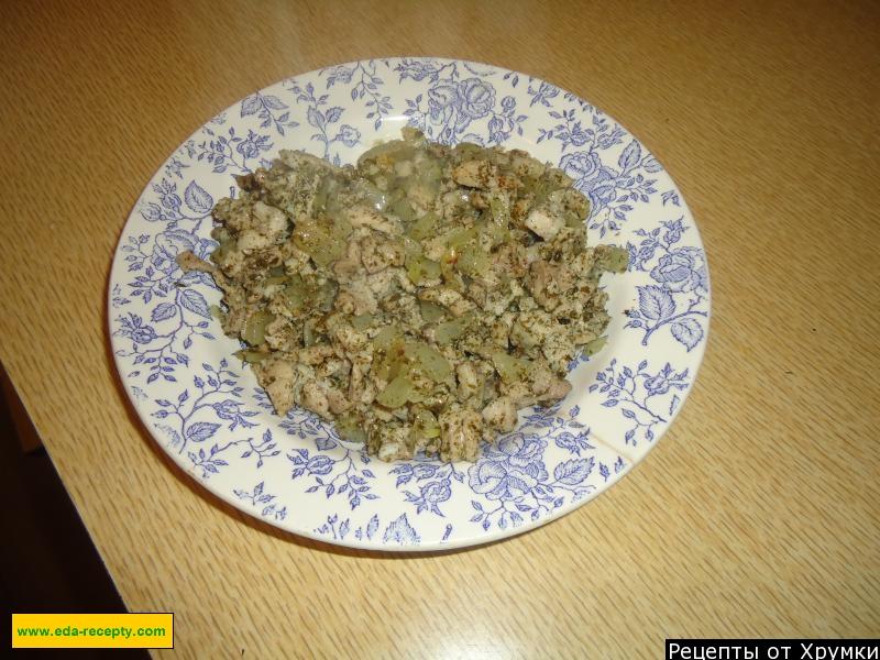 Шаг 3 приготовления Пирог из слоеного теста с мясом и зеленым луком