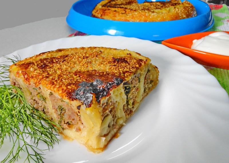 Шаг 10 приготовления Пирог из слоеного теста в мультиварке с мясным фаршем