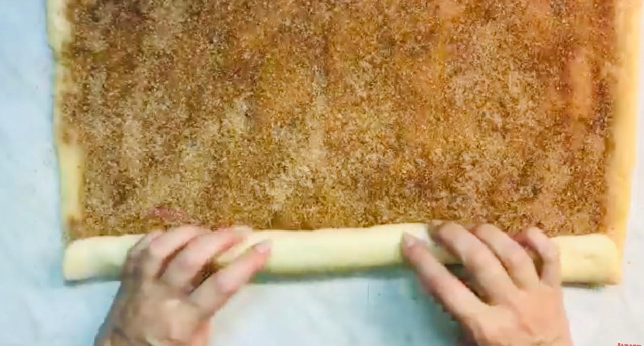 Шаг 15 приготовления Булочки вертушки с корицей на дрожжах
