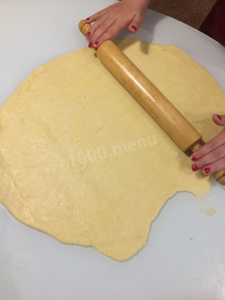 Шаг 8 приготовления Куринный пирог с картошкой и майонезом