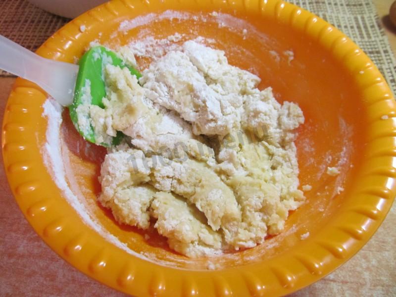 Шаг 5 приготовления Пирожки с брынзой и зеленью закусочные в духовке