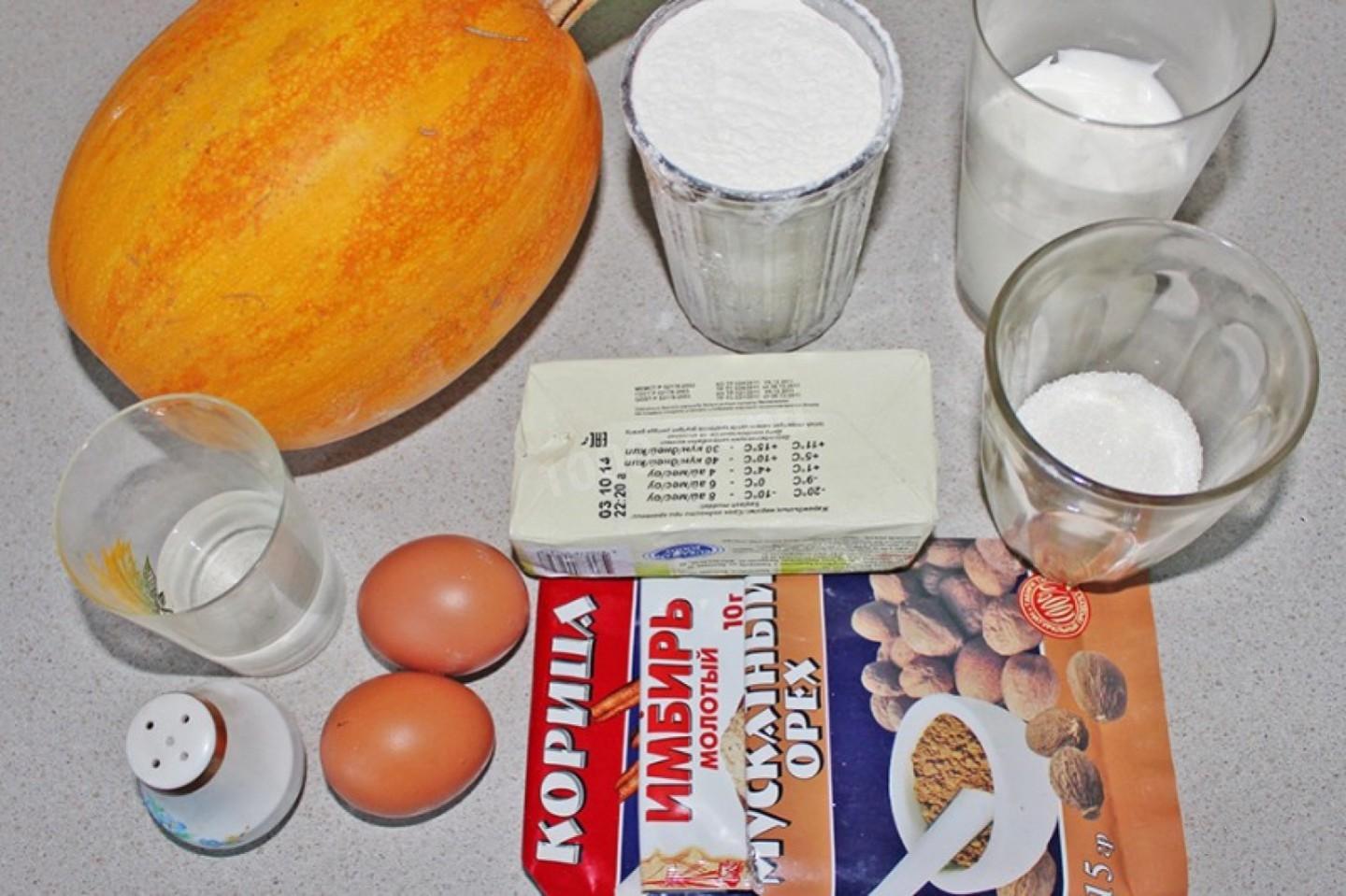 Шаг 1 приготовления Пирог из тыквы с манкой в духовке