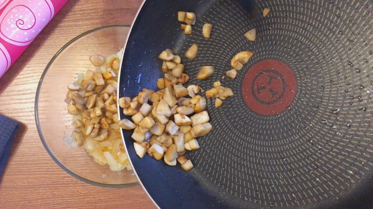 Шаг 20 приготовления Пирожки с картофелем и шампиньонами в духовке