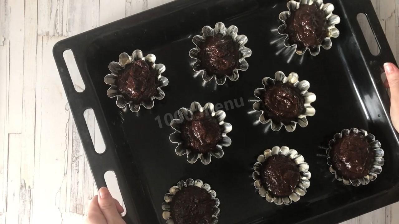 Шаг 9 приготовления Кексы с жидкой начинкой