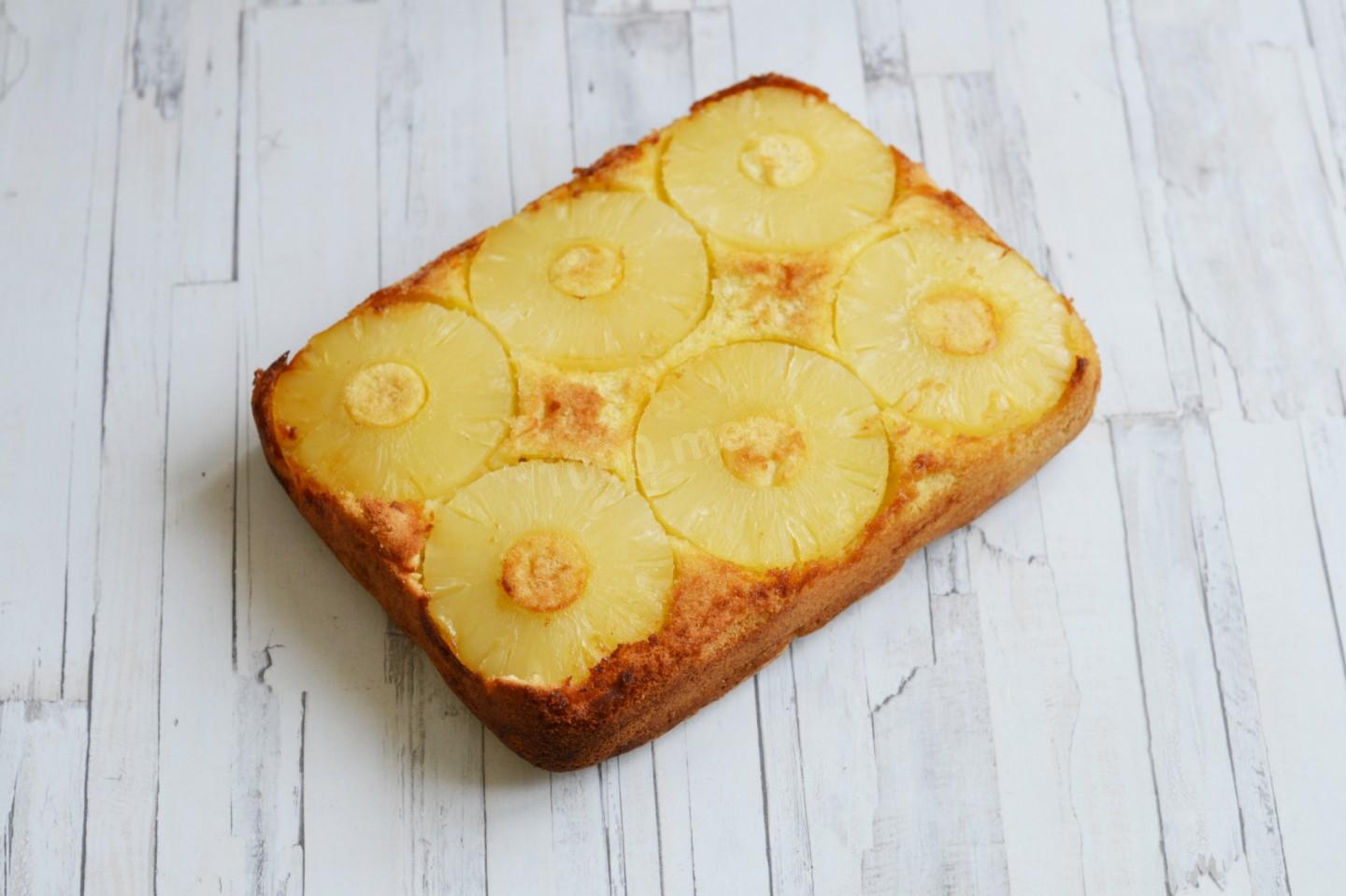 Шаг 8 приготовления Шарлотка с ананасом