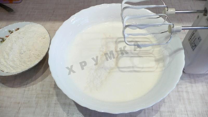 Шаг 6 приготовления Бисквитный торт в мультиварке