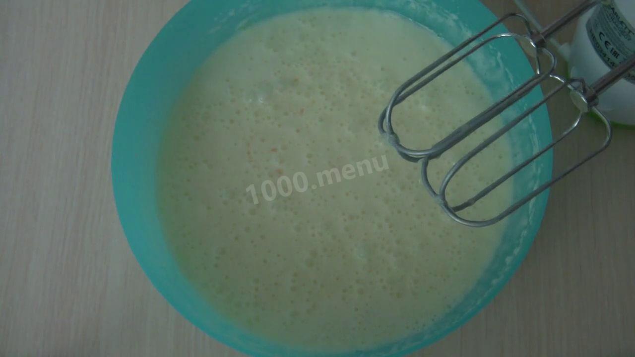 Шаг 1 приготовления Клубничный пирог без масла Воздушный и ароматный
