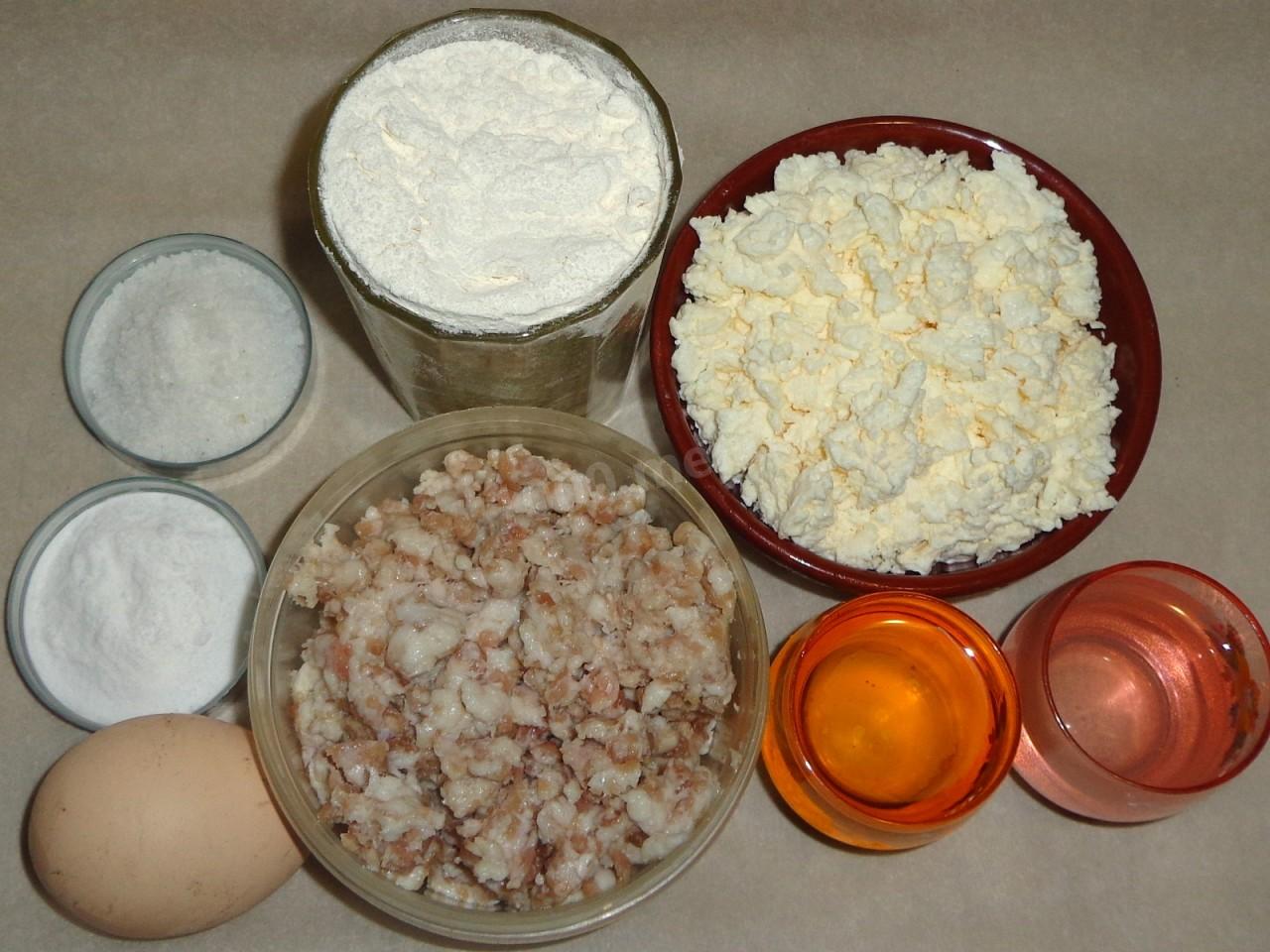 Шаг 1 приготовления Шанежки с мясом