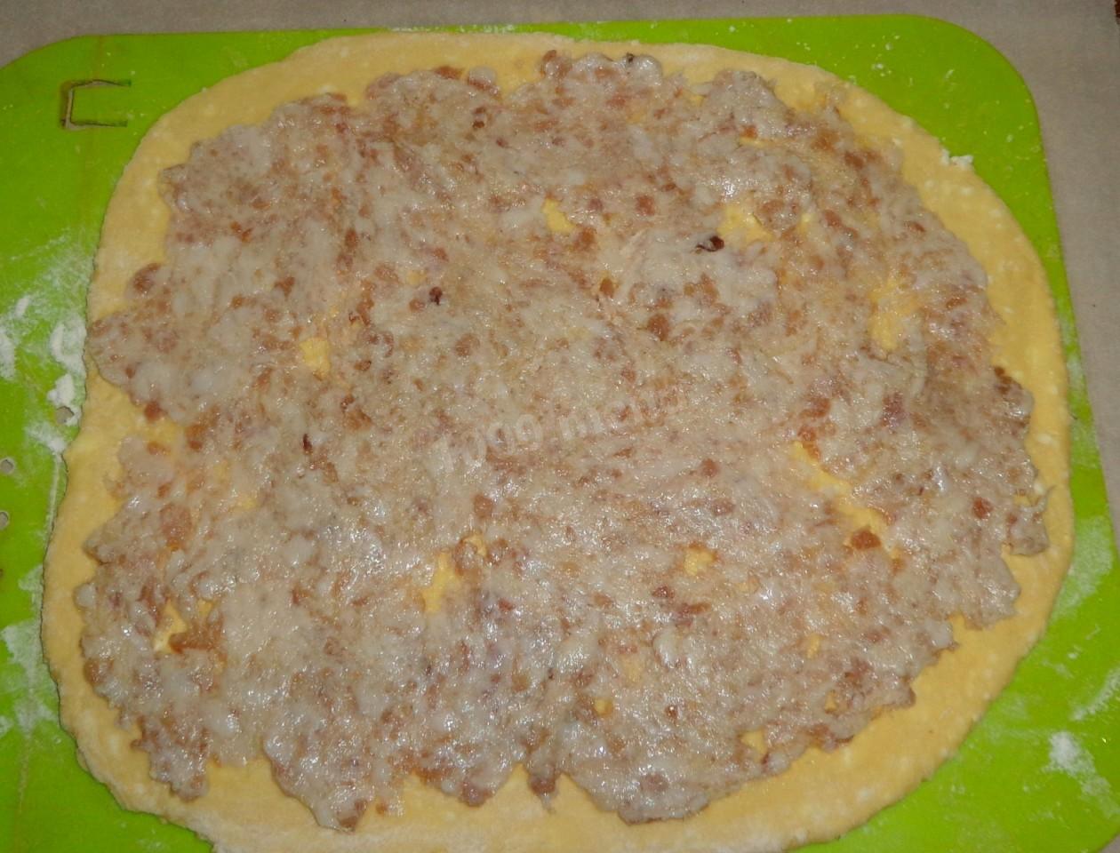 Шаг 9 приготовления Шанежки с мясом
