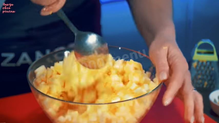 Шаг 15 приготовления Яблочный пирог с мёдом на овсяном тесте
