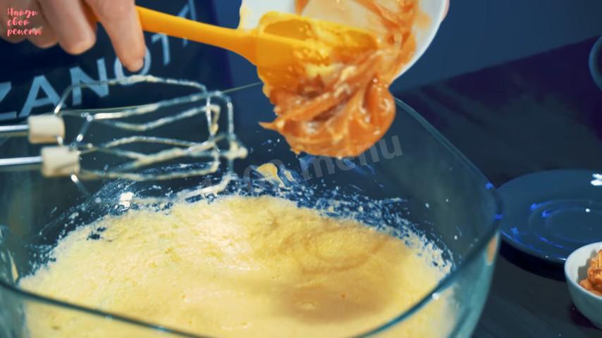 Шаг 9 приготовления Яблочный пирог с мёдом на овсяном тесте