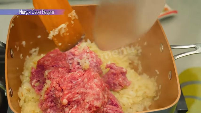 Шаг 12 приготовления Пирожки с мясной начинкой из бездрожжевого теста на кефире