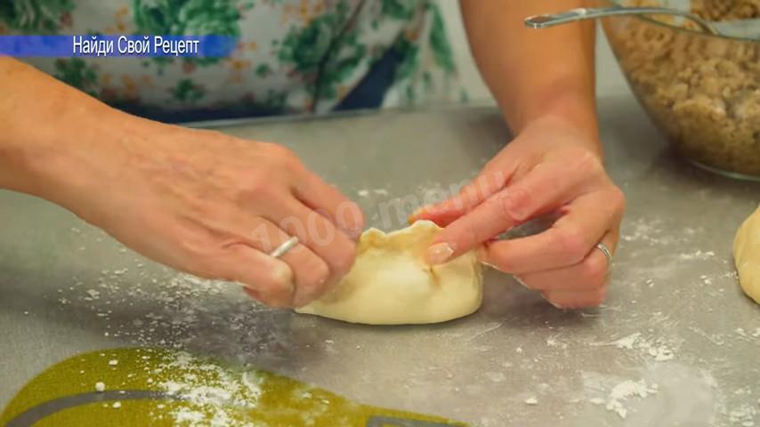 Шаг 22 приготовления Пирожки с мясной начинкой из бездрожжевого теста на кефире