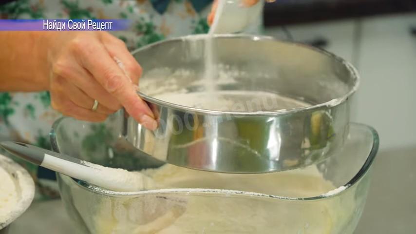 Шаг 6 приготовления Пирожки с мясной начинкой из бездрожжевого теста на кефире