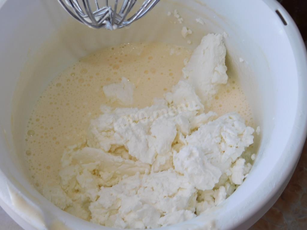 Шаг 3 приготовления Пышные сырники из творога с мукой на сковороде