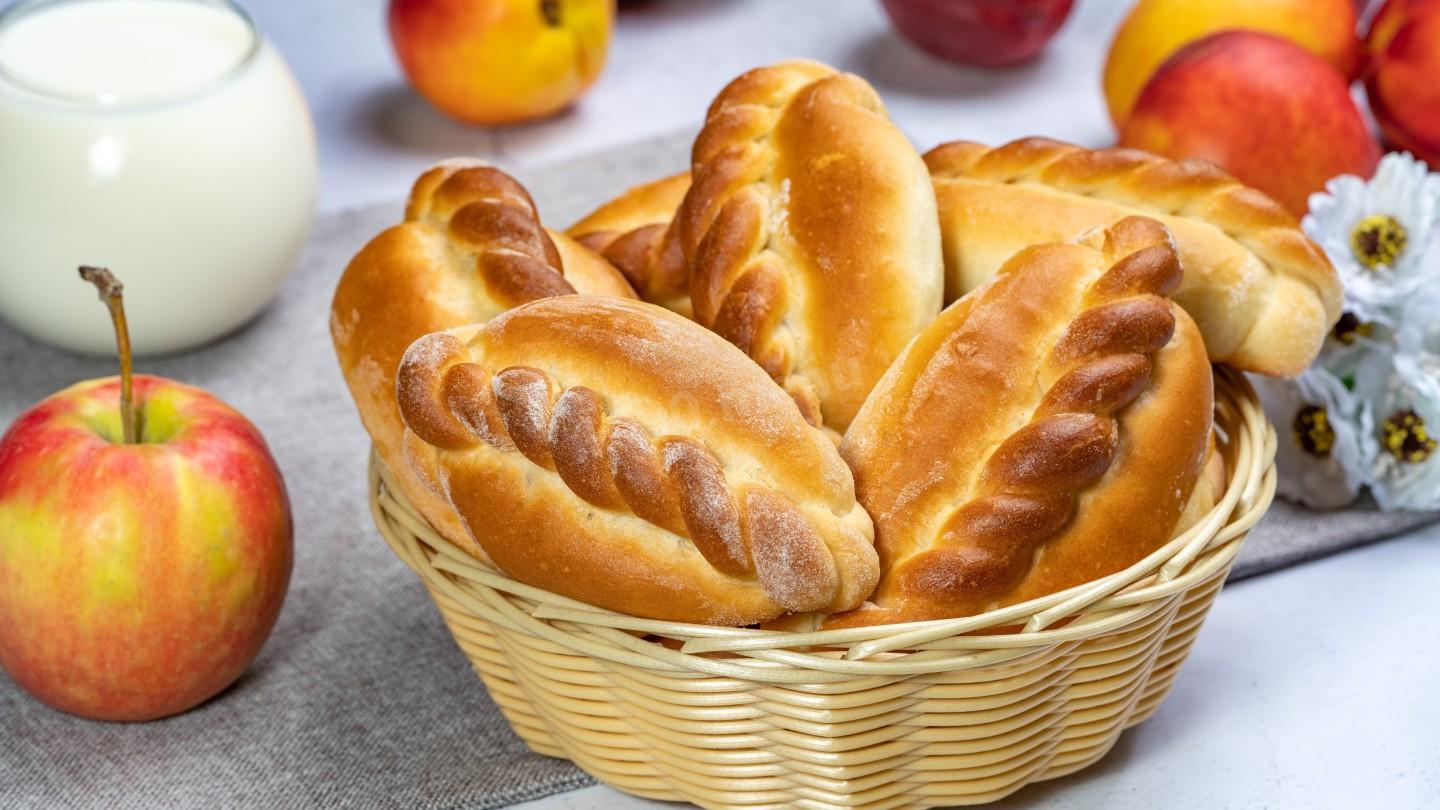 Шаг 19 приготовления Сдобные пирожки с яблоками в духовке