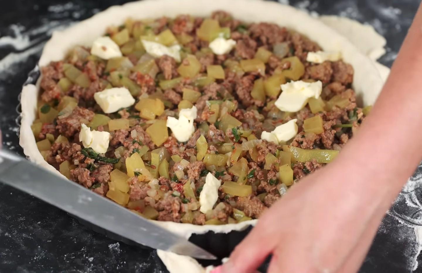 Шаг 15 приготовления Закрытый пирог с мясным фаршем и овощами на сметане