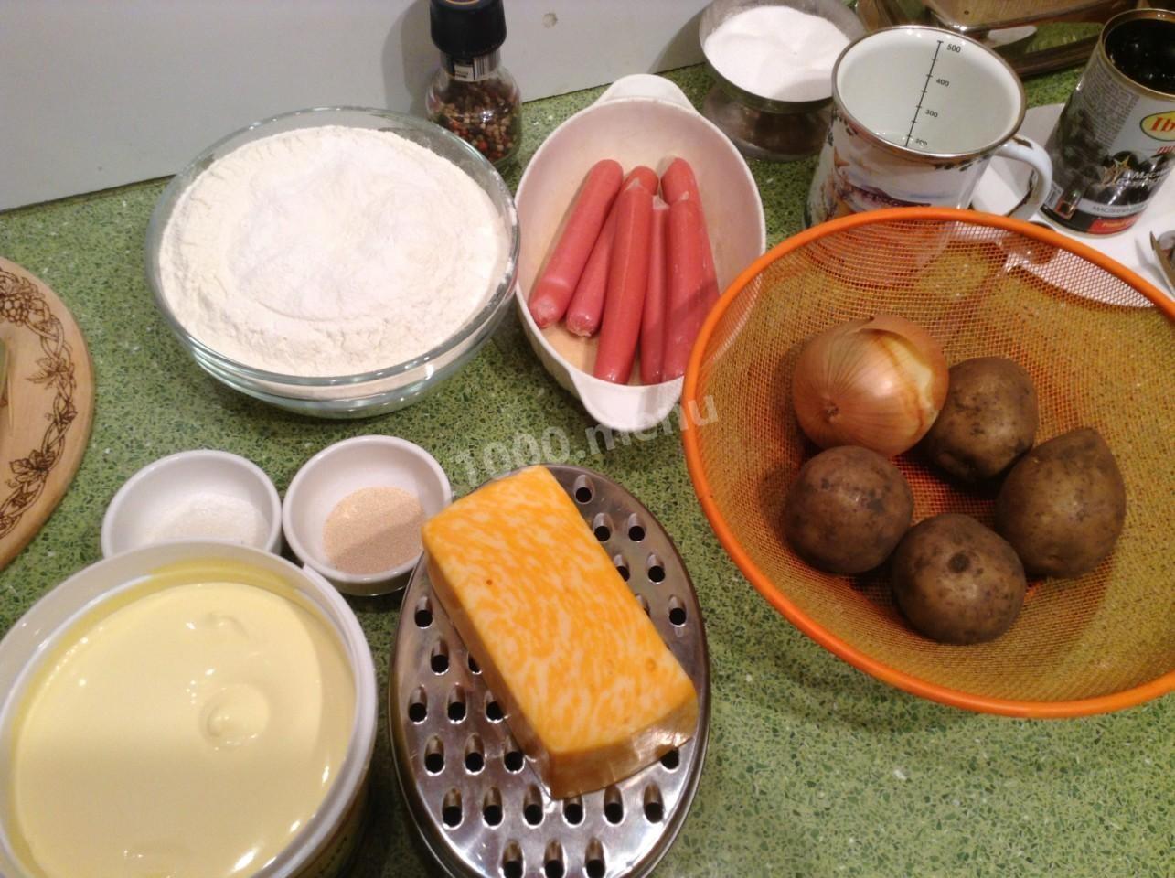 Шаг 1 приготовления Пирог Свинка с сосисками