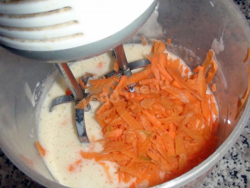 Шаг 7 приготовления Морковные маффины