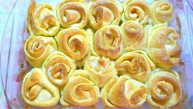 Шаг 11 приготовления Булочки Вертушки заливные с сахаром