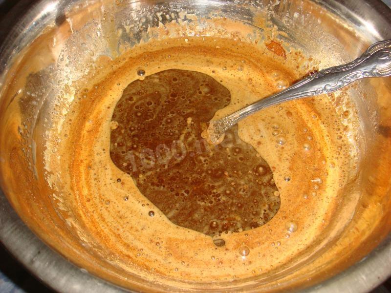 Шаг 6 приготовления Медовик со сгущенкой в мультиварке