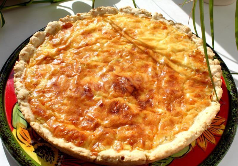 Шаг 10 приготовления Касторкин пирог с сыром и луком