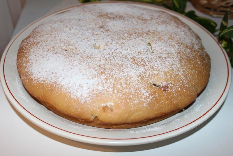 Шаг 10 приготовления Пирог с яблоками на фруктовом кефире