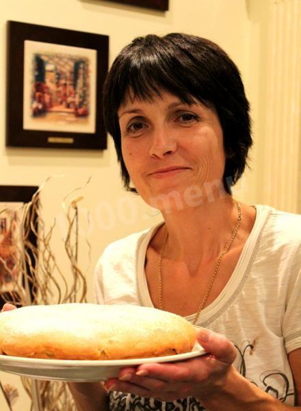 Шаг 12 приготовления Пирог с яблоками на фруктовом кефире