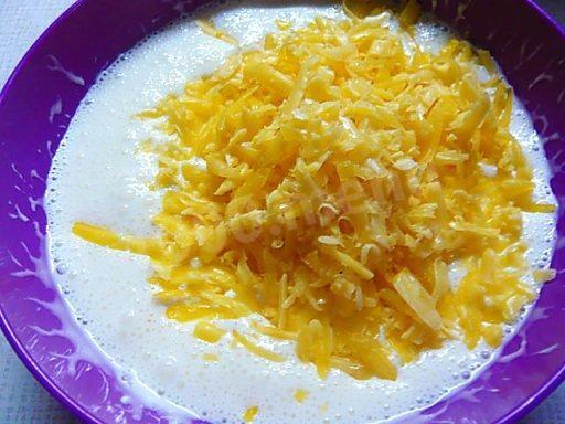 Шаг 10 приготовления Пирог из тонкого лаваша с помидорами, мясом, сыром