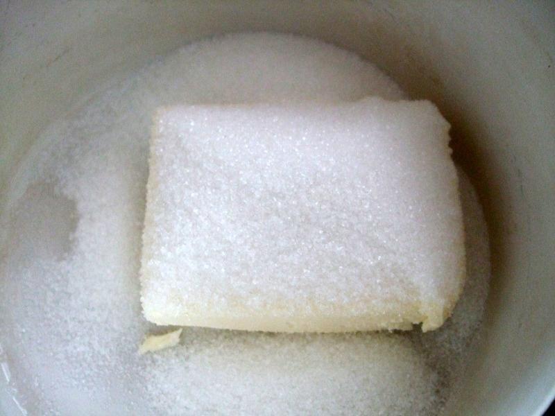 Шаг 8 приготовления Торт с масляным кремом с кокосовой стружкой