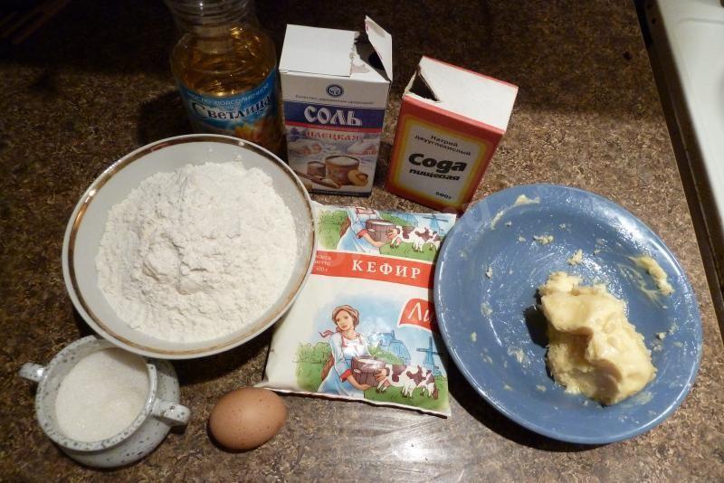 Шаг 1 приготовления Хлеб бездрожжевой на основе кефира
