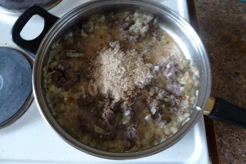Шаг 6 приготовления Пирожки с мясом из теста без кефира в духовке