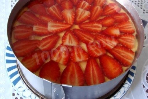 Шаг 20 приготовления Торт-мусс Клубника с шампанским
