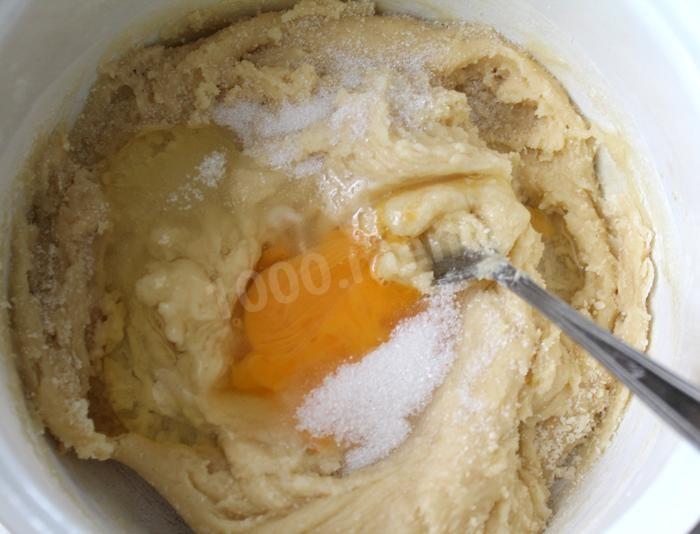 Шаг 4 приготовления Печенье на меду с фундуком и миндалем