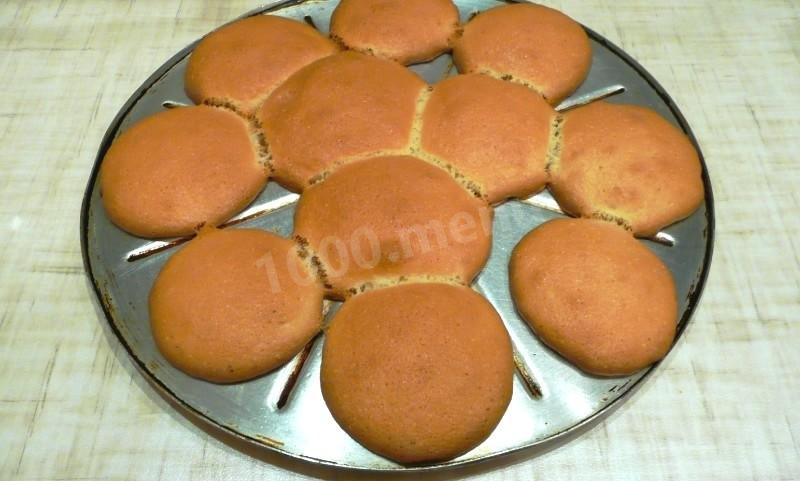Шаг 6 приготовления торт черепаха со сметаной и белой глазурью