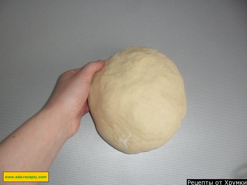 Шаг 1 приготовления Ватрушки с творогом на тесте со свежими дрожжами